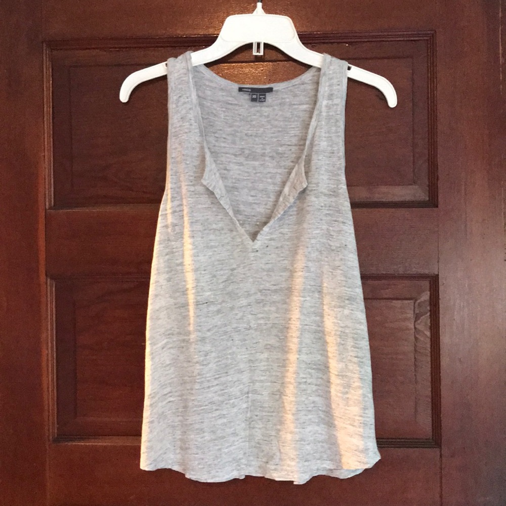Vince sexy v-neck tank top. Size XS